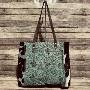 Western Style Cowhide, Canvas & Leather Tote Bag with Zipper Closure - BNWT